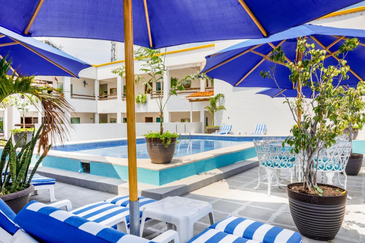 Hotel Pueblito Vallarta Пуэрто-Вальярта Экстерьер фото