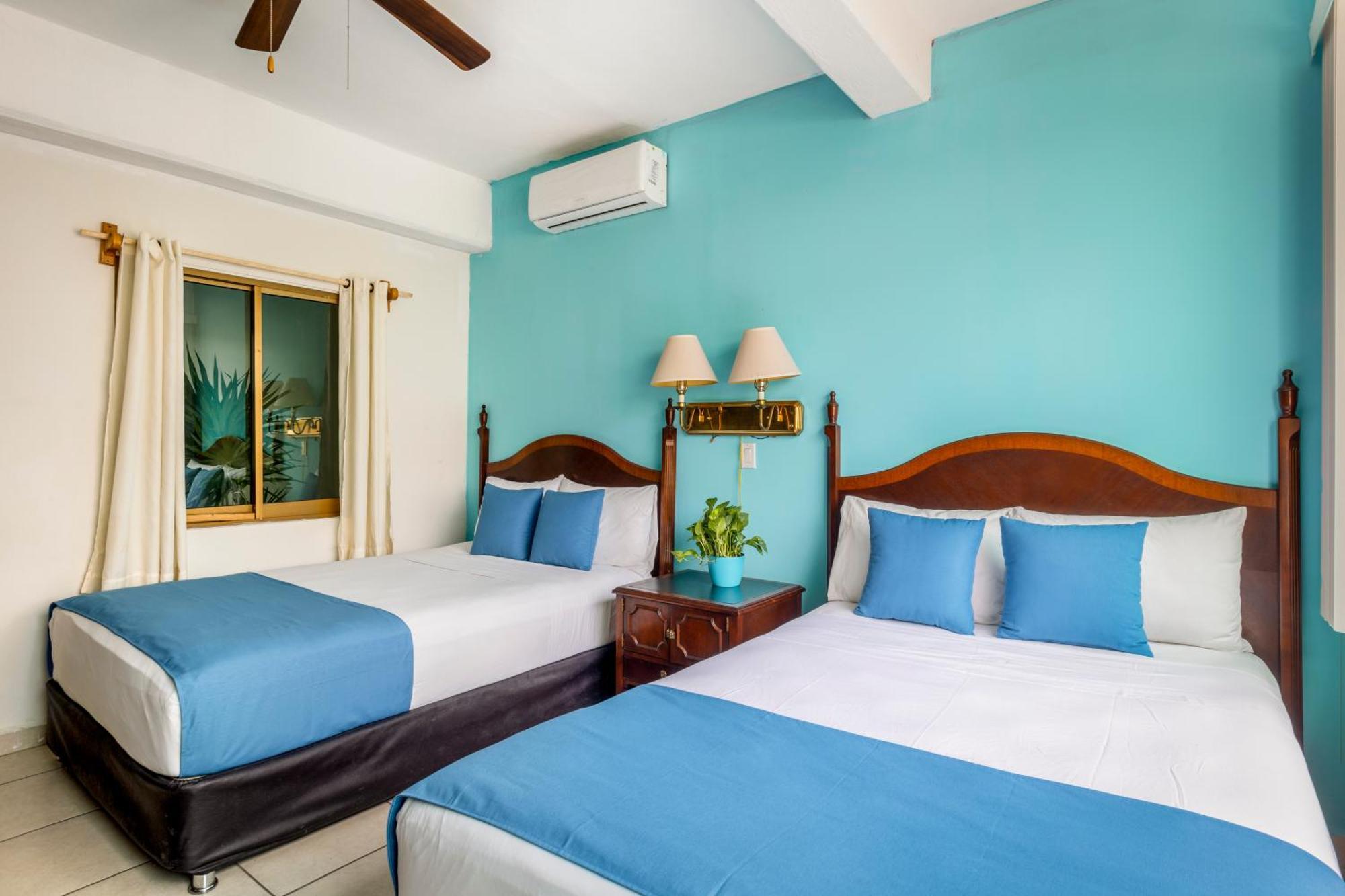 Hotel Pueblito Vallarta Пуэрто-Вальярта Экстерьер фото