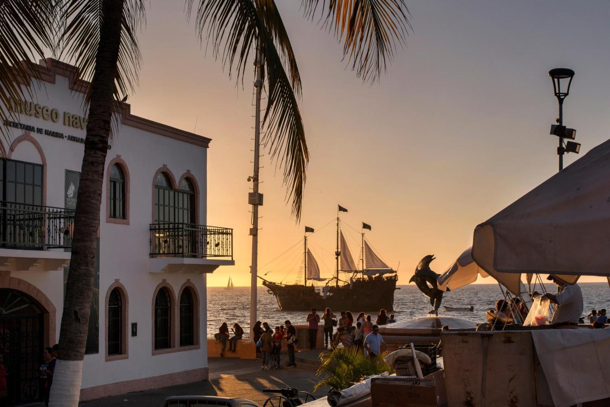 Hotel Pueblito Vallarta Пуэрто-Вальярта Экстерьер фото